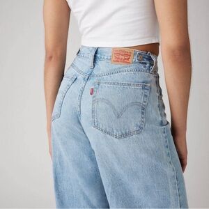Levi's Women's High-Rise Cinch Baggy Jeans
